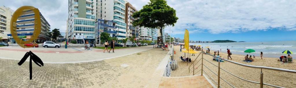 Suite Mar 210 - Economica E Compacta - Praia Do Morro - Predio Frente Mar Com Elevador, Atravessou A Avenida, Ja Esta Na Praia - Garagem - Internet غواراباري المظهر الخارجي الصورة