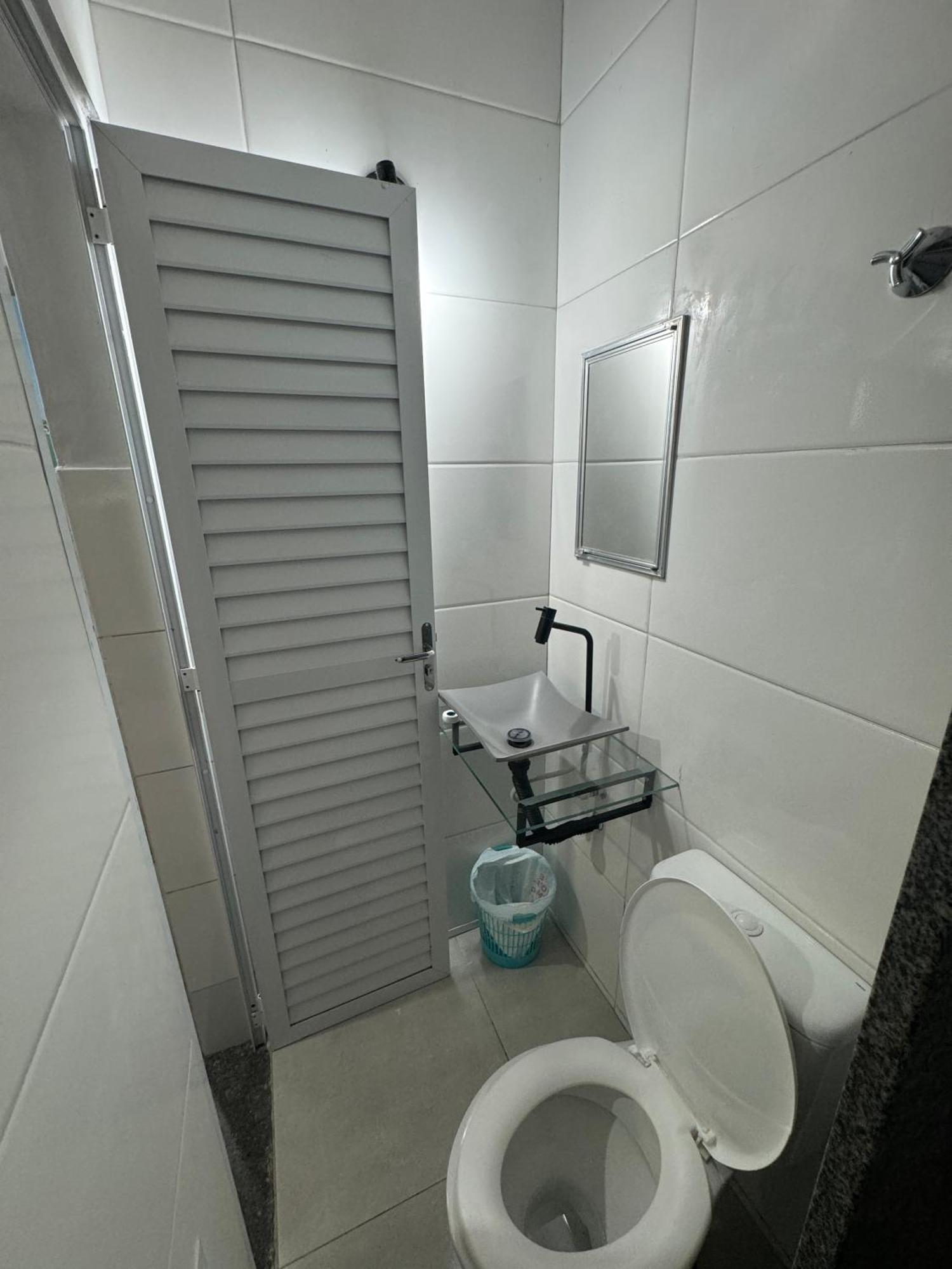 Suite Mar 210 - Economica E Compacta - Praia Do Morro - Predio Frente Mar Com Elevador, Atravessou A Avenida, Ja Esta Na Praia - Garagem - Internet غواراباري المظهر الخارجي الصورة
